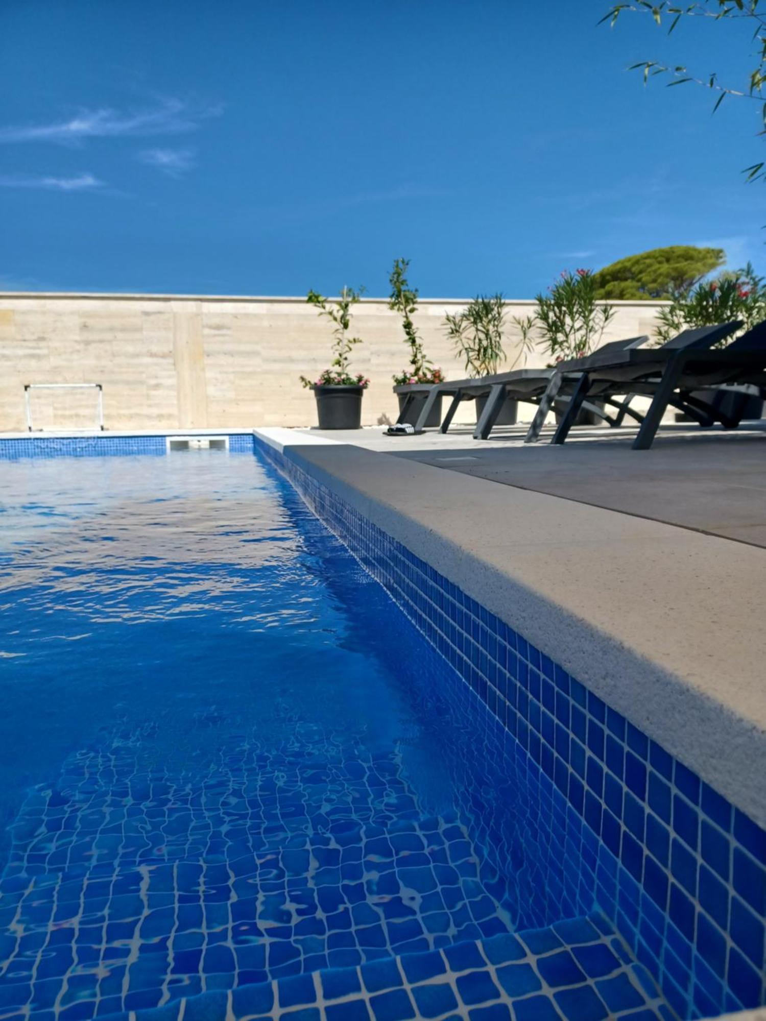 Rimac Apartments Новалья Экстерьер фото