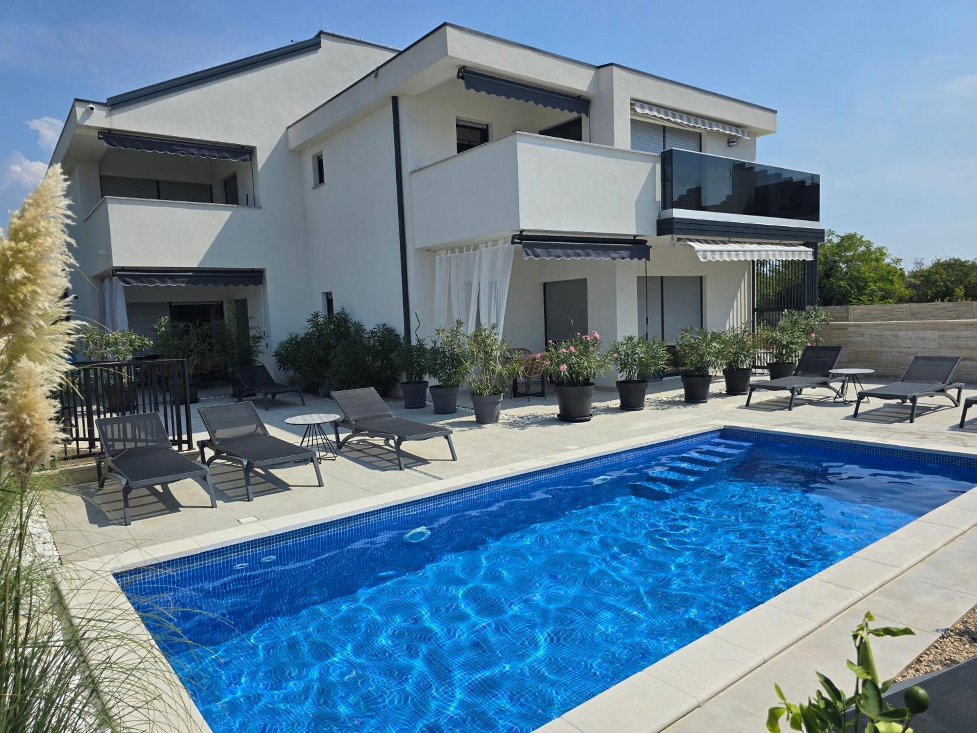 Rimac Apartments Новалья Экстерьер фото